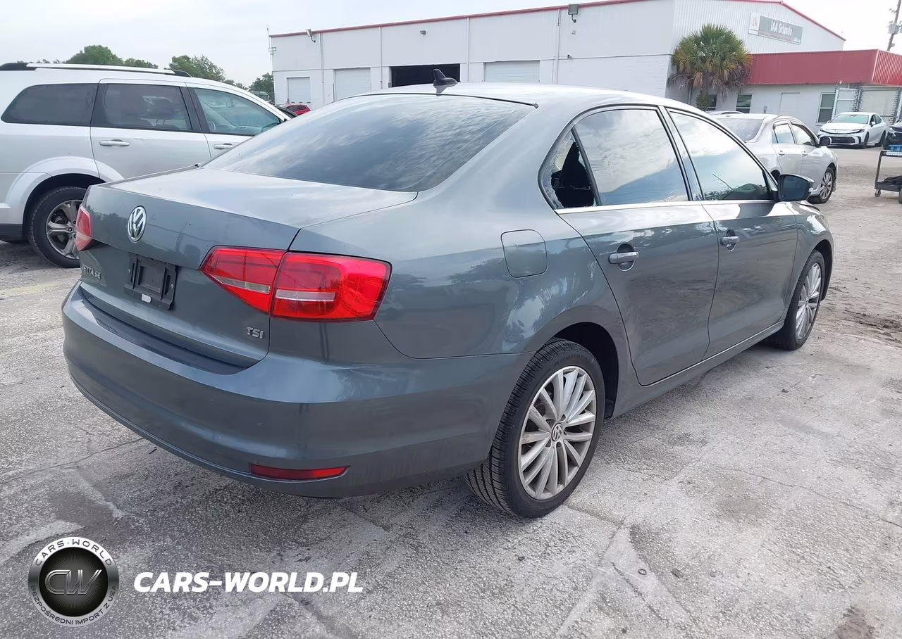 2015 Volkswagen Jetta 1.8T Se VIN:3VWD07AJ4FM325786 - 4