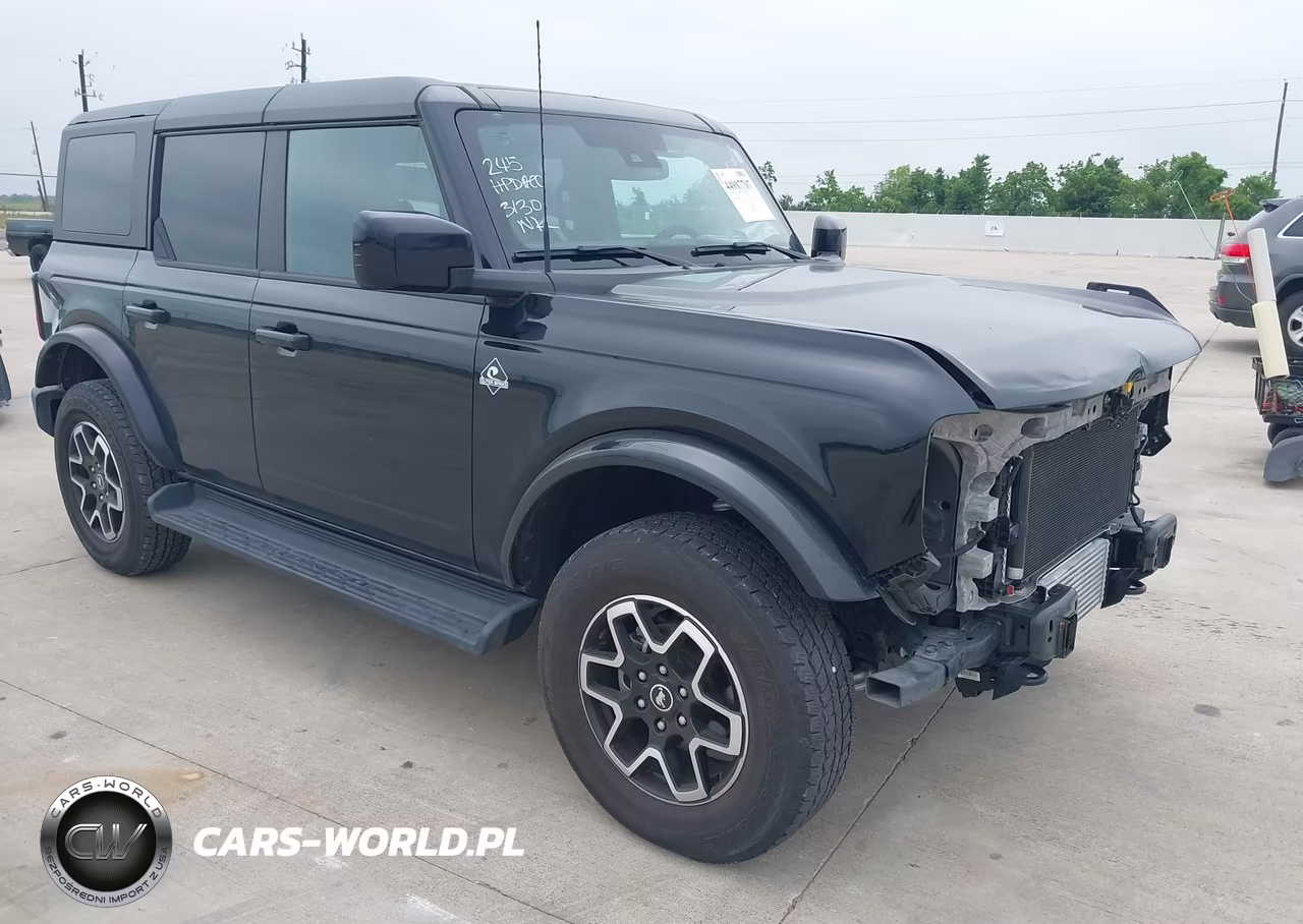 2025 Ford Bronco Outer Banks – zdjęcie 1 z 17