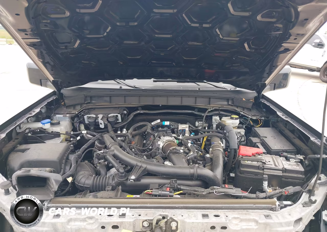 2025 Ford Bronco Outer Banks VIN:1FMEE8BP0SLA69106 - 10