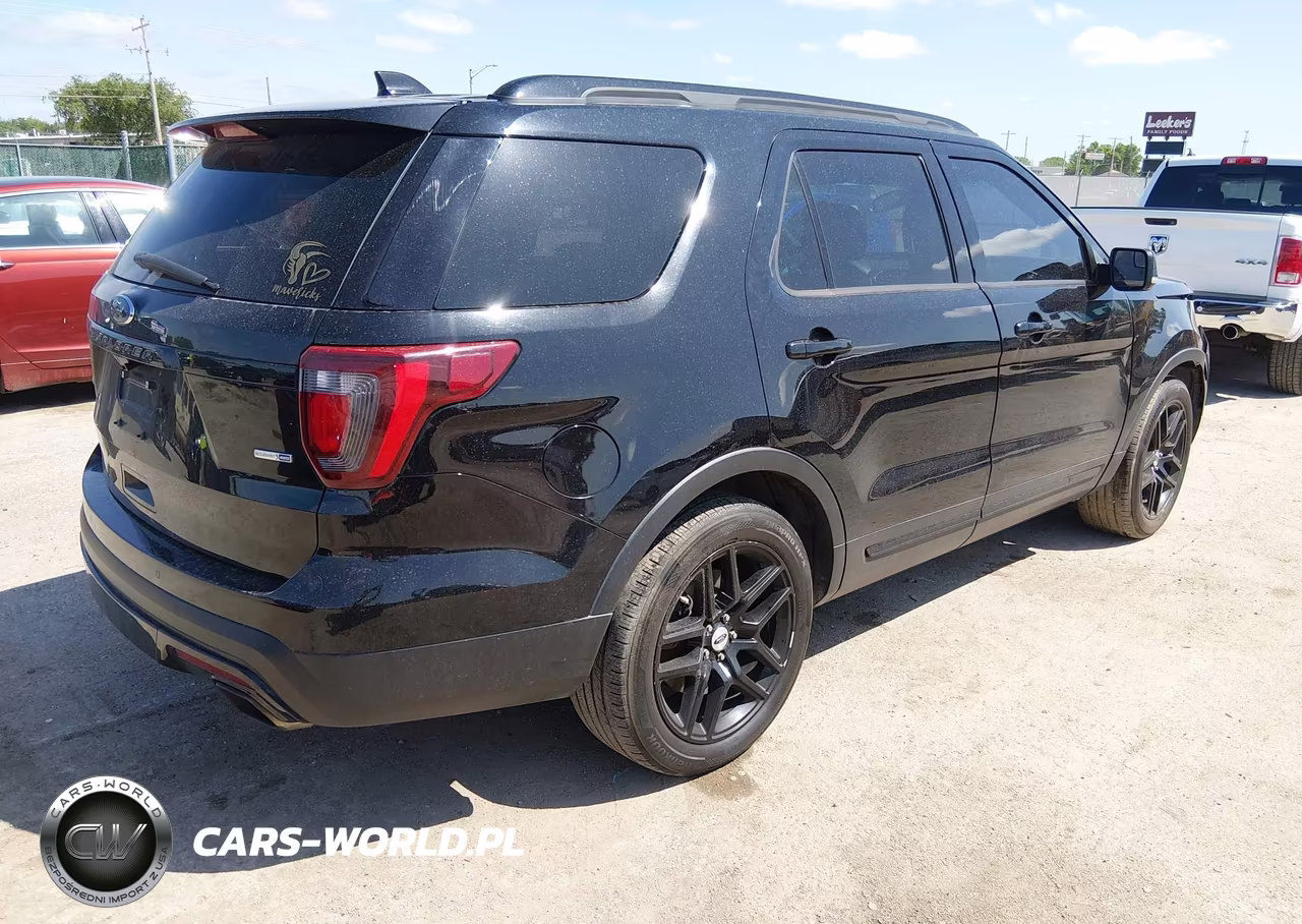 2016 Ford Explorer Sport VIN:1FM5K8GT7GGC58091 - 4