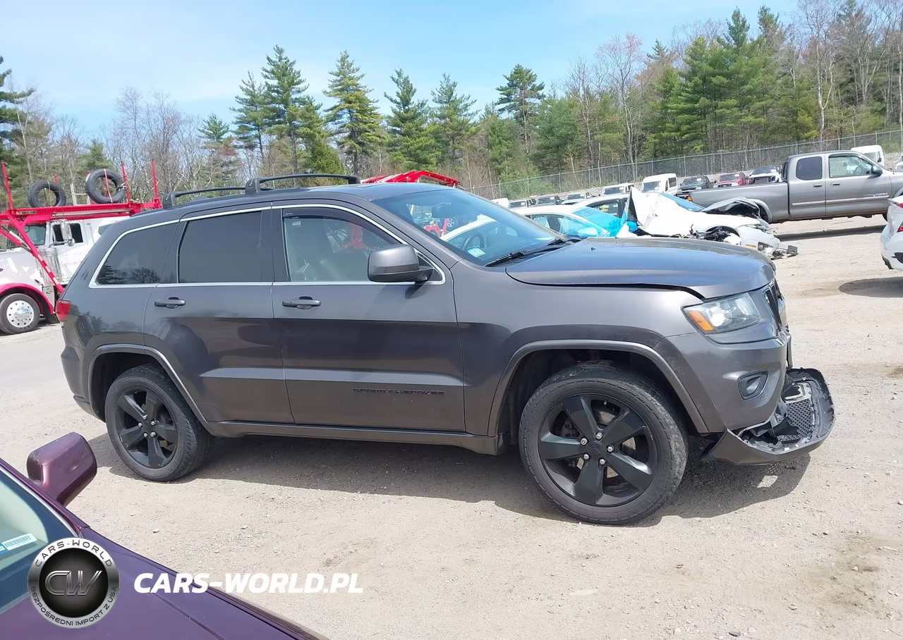 2015 Jeep Grand Cherokee Altitude VIN:1C4RJFAG2FC858855 - 14