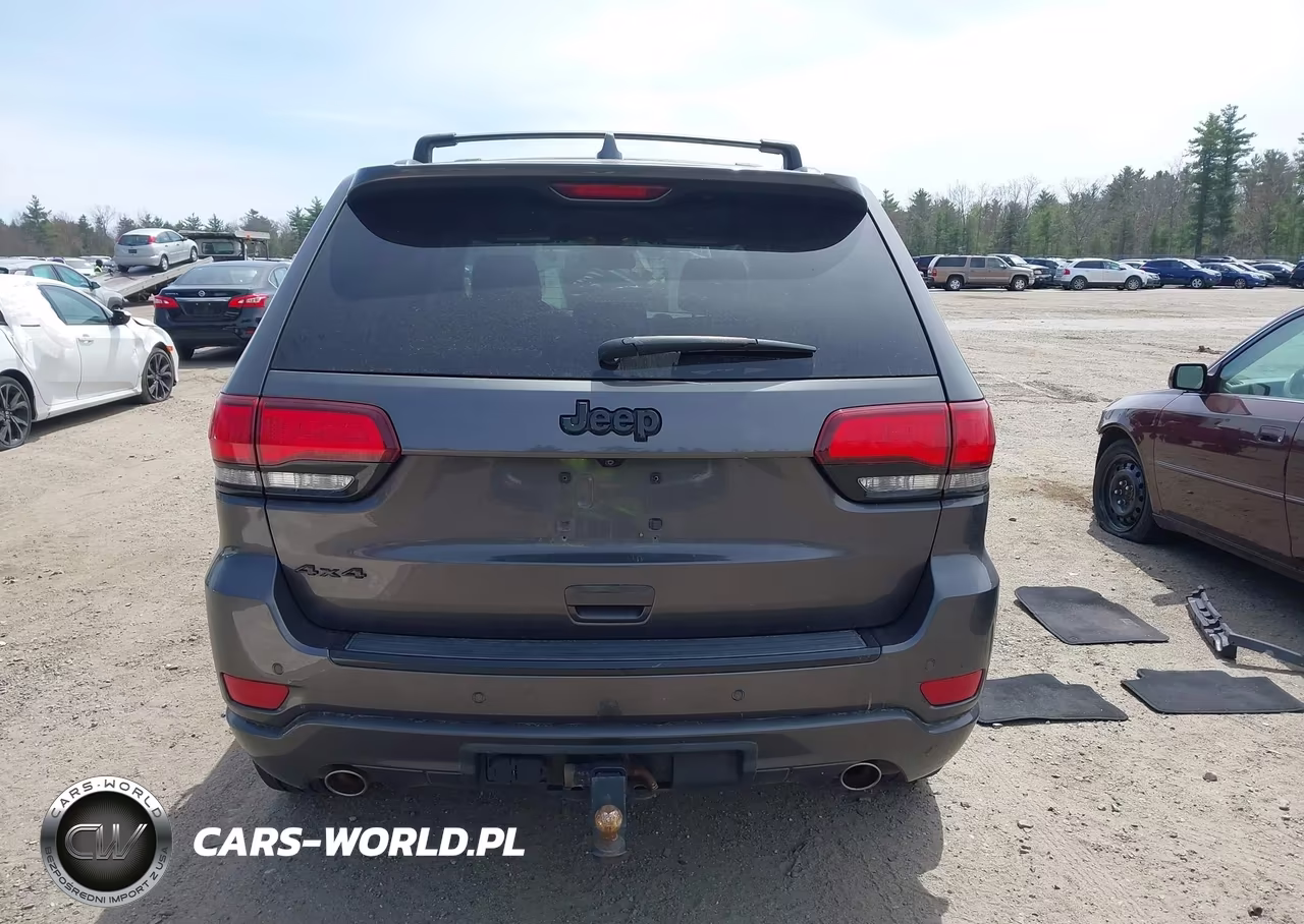 2015 Jeep Grand Cherokee Altitude VIN:1C4RJFAG2FC858855 - 17