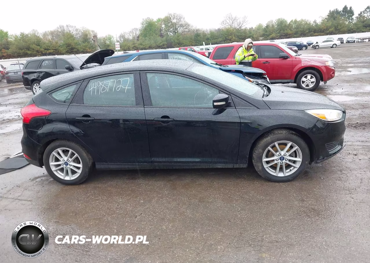 2017 Ford Focus Se VIN:1FADP3K25HL294833 - 14