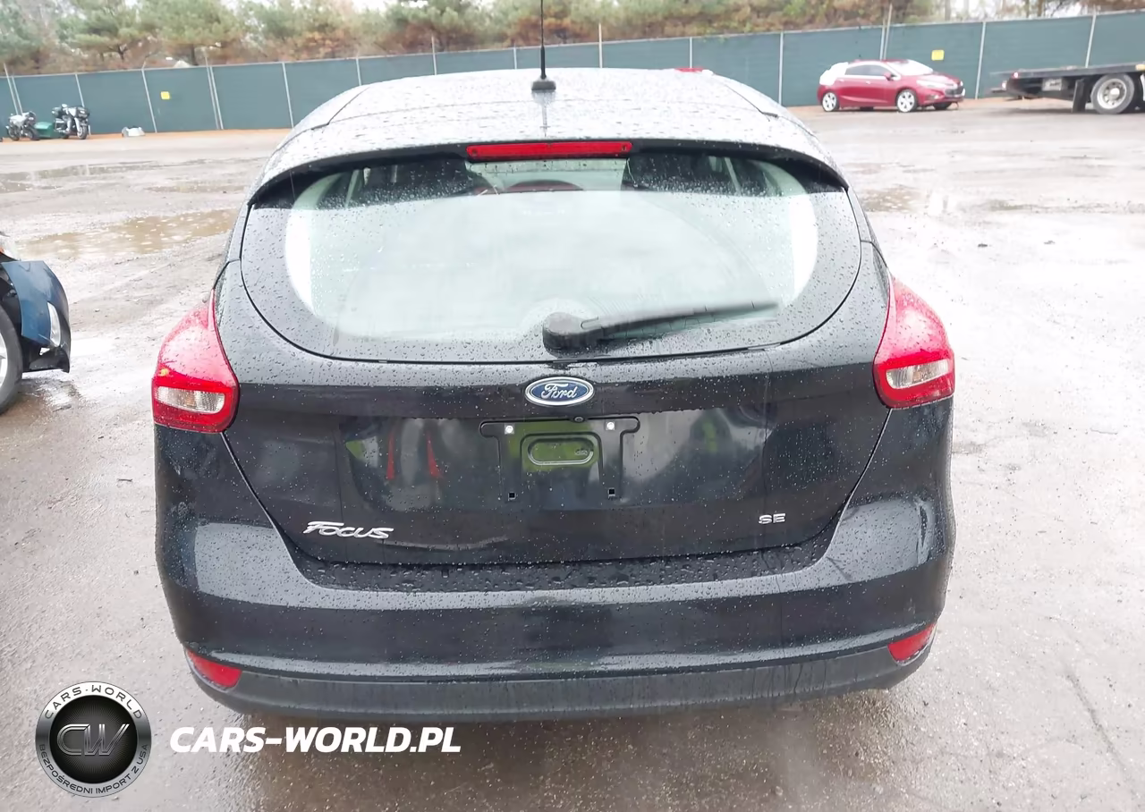 2017 Ford Focus Se VIN:1FADP3K25HL294833 - 17