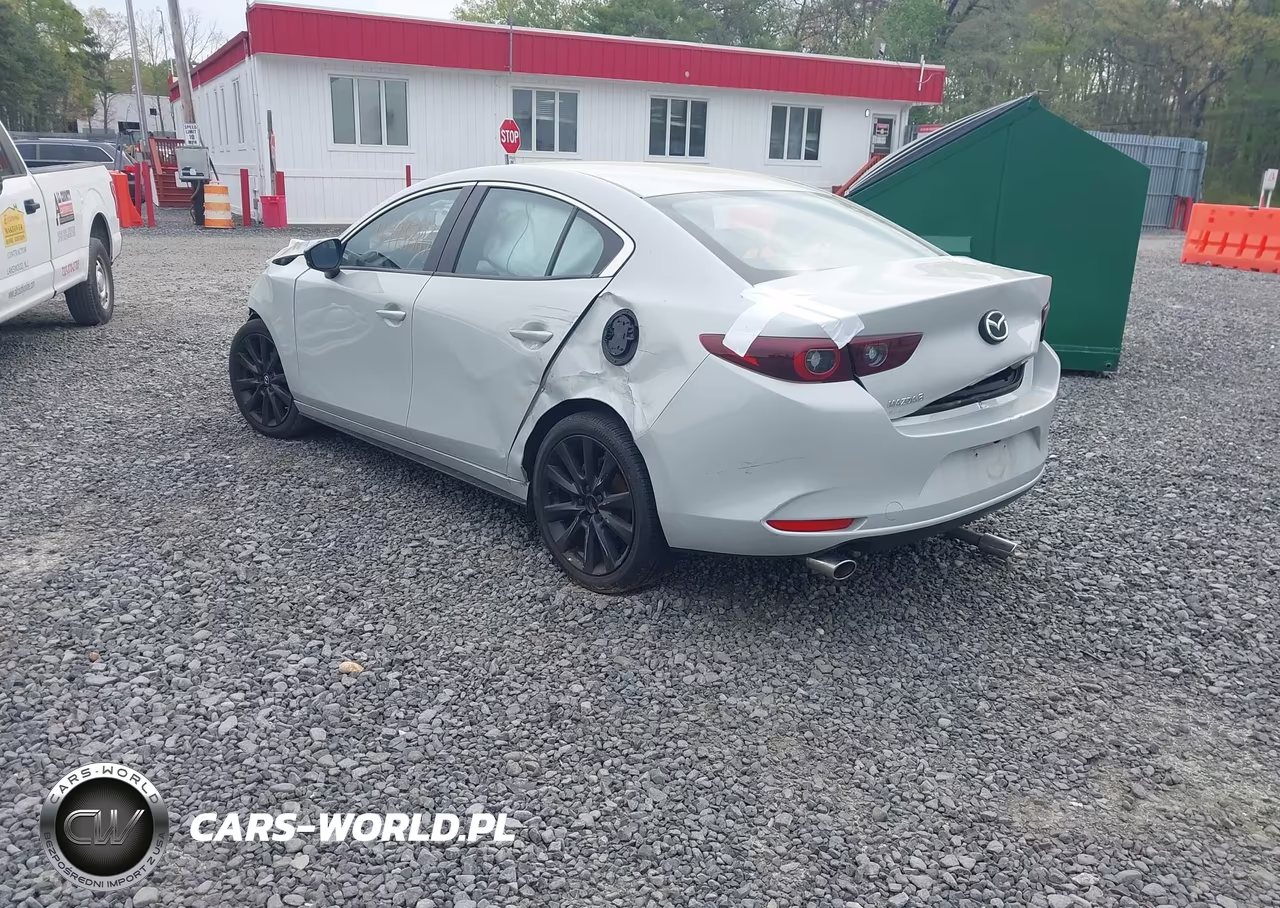 2025 Mazda Mazda3 VIN:JM1BPABM1S1765872 - 3