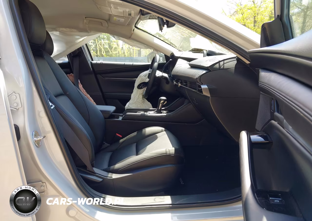 2025 Mazda Mazda3 VIN:JM1BPABM1S1765872 - 5