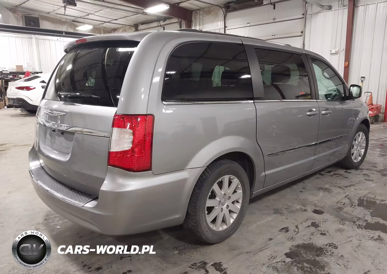 2015 Chrysler Town & Country Touring VIN:2C4RC1BG9FR595122 - 4