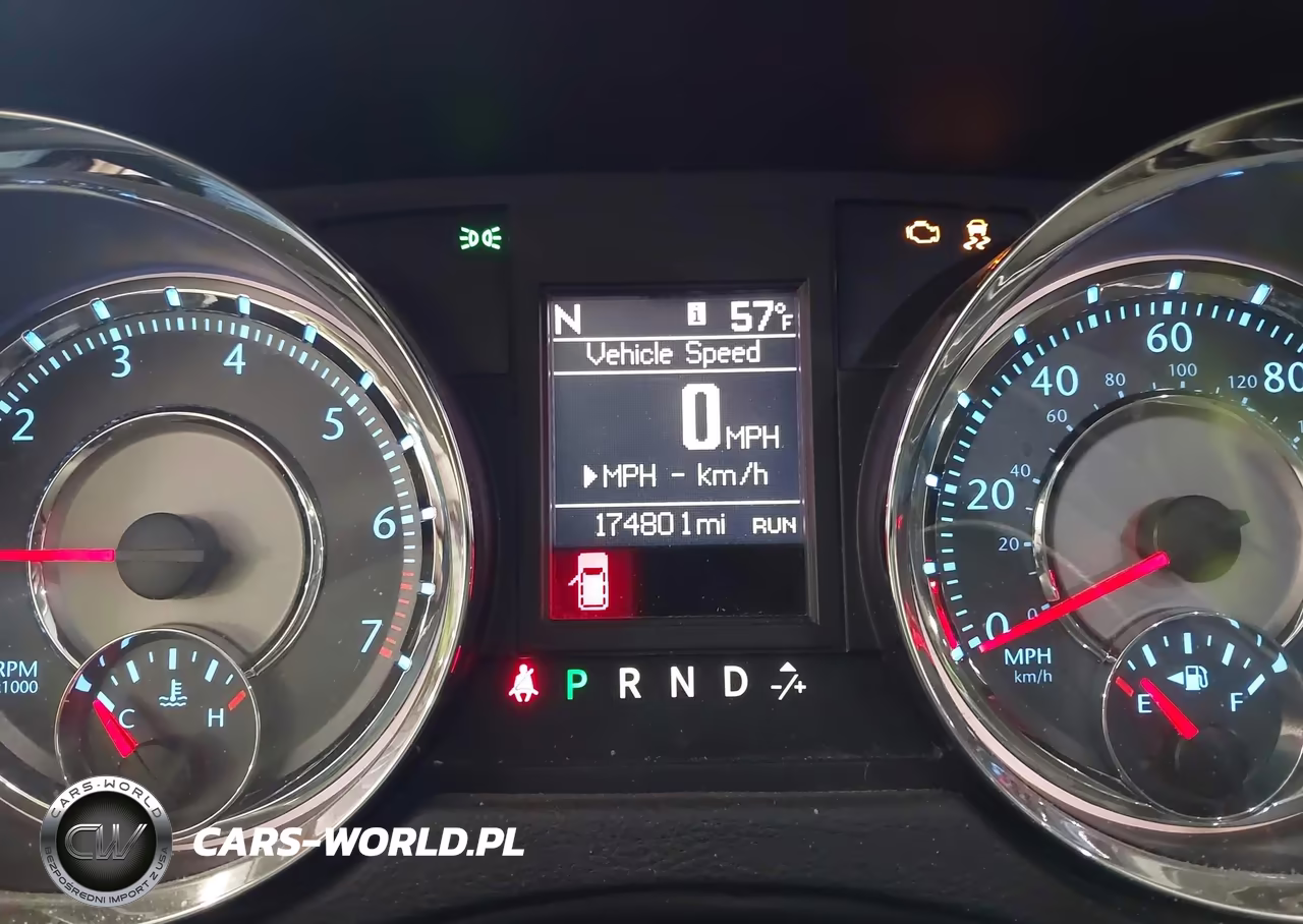 2015 Chrysler Town & Country Touring VIN:2C4RC1BG9FR595122 - 7