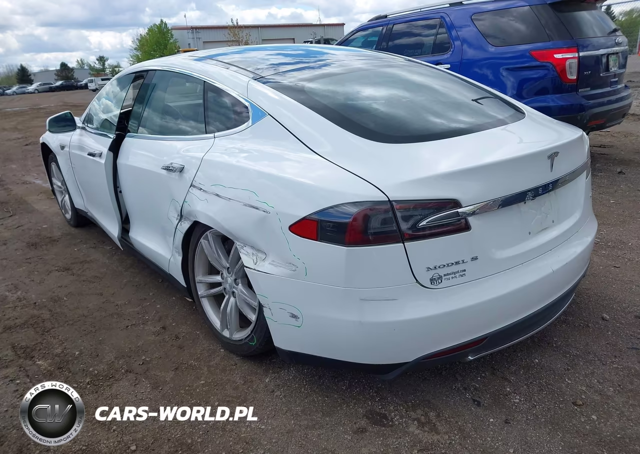 2014 Tesla Model S P85 VIN:5YJSA1H15EFP49393 - 3