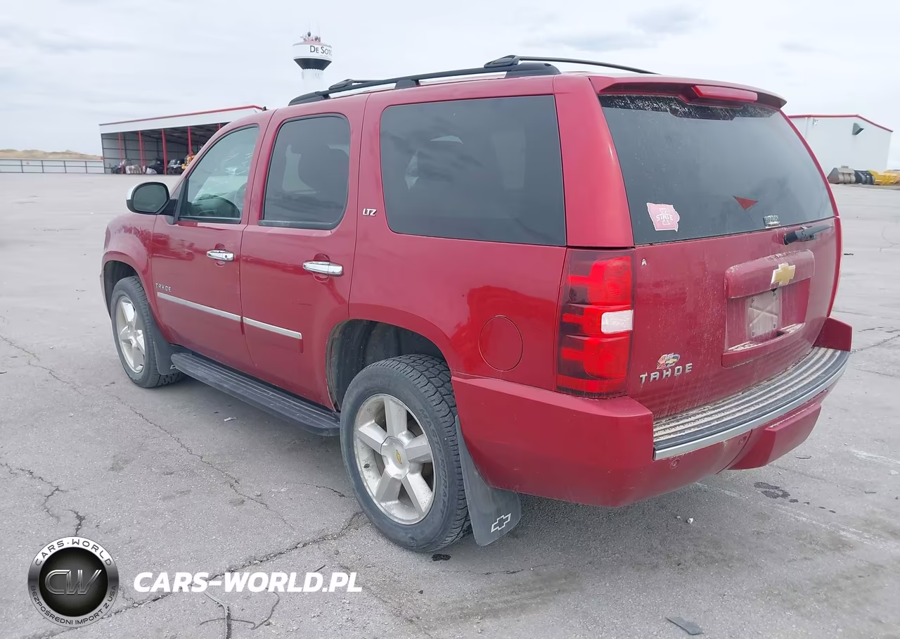 2013 Chevrolet Tahoe Ltz VIN:1GNSKCE05DR283629 - 3
