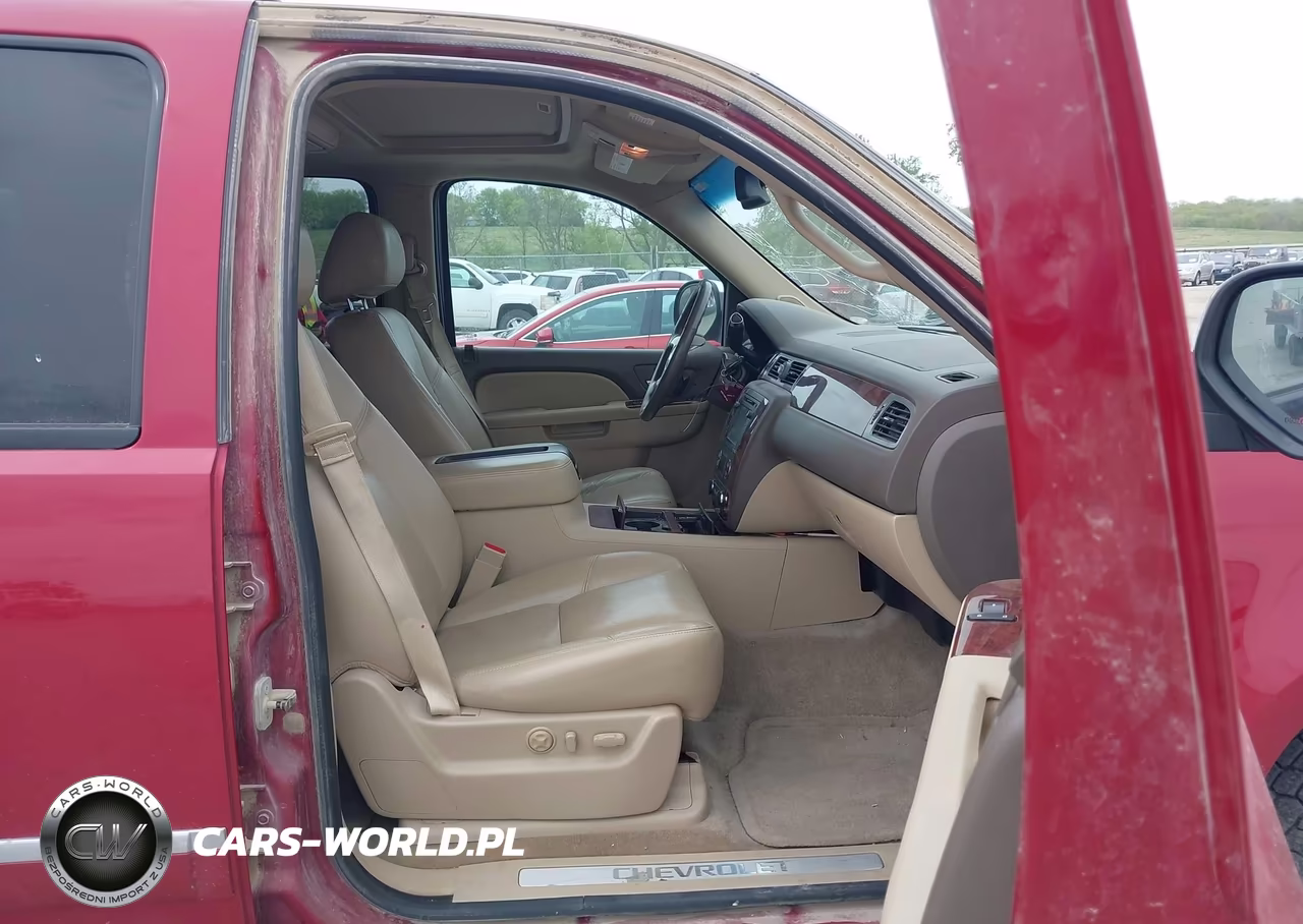 2013 Chevrolet Tahoe Ltz VIN:1GNSKCE05DR283629 - 5