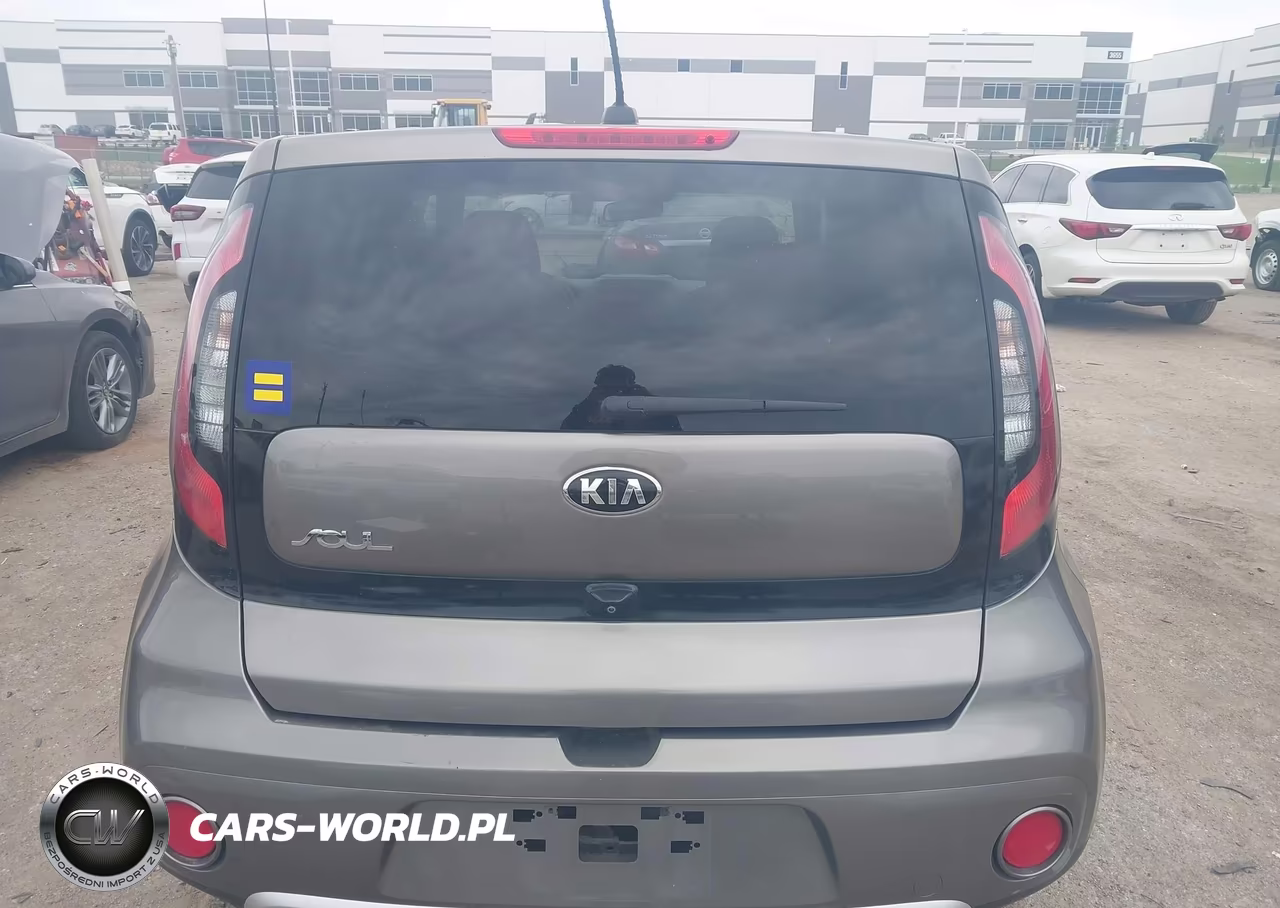 2018 Kia Soul + VIN:KNDJP3A54J7594192 - 16