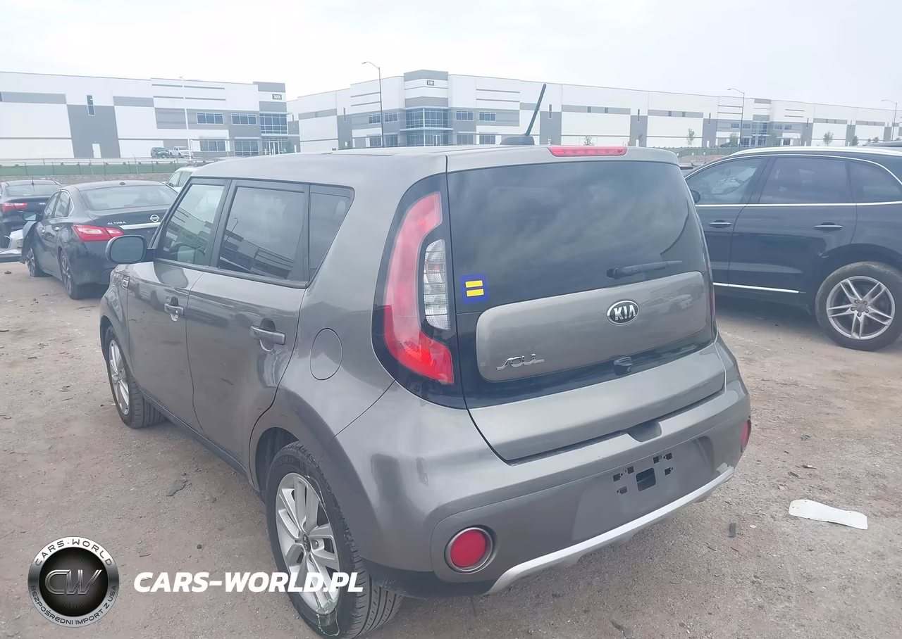 2018 Kia Soul + VIN:KNDJP3A54J7594192 - 3