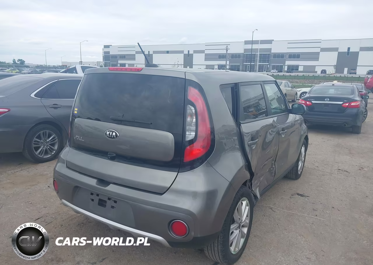2018 Kia Soul + VIN:KNDJP3A54J7594192 - 4