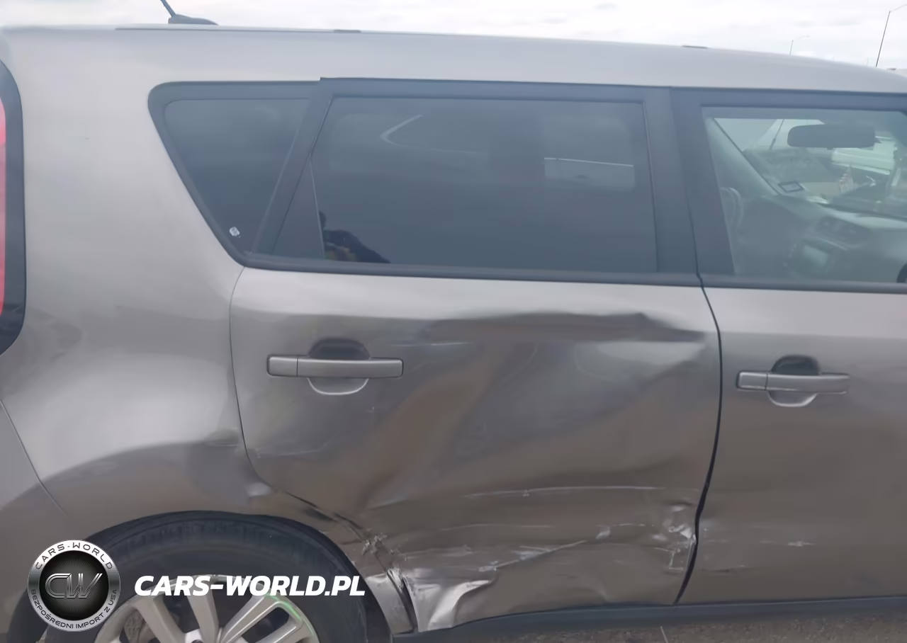2018 Kia Soul + VIN:KNDJP3A54J7594192 - 6