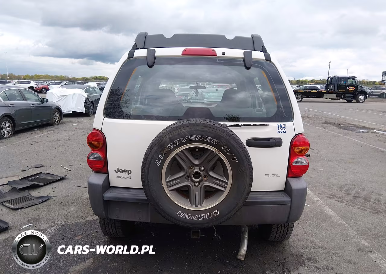 2003 Jeep Liberty Sport VIN:1J4GL48K53W628666 - 16