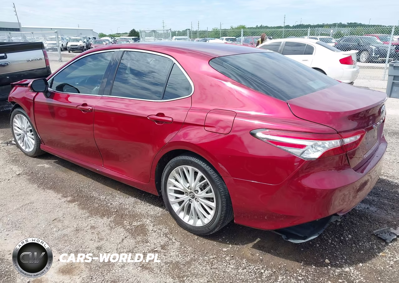 2018 Toyota Camry Xle VIN:4T1B11HK9JU512802 - 3