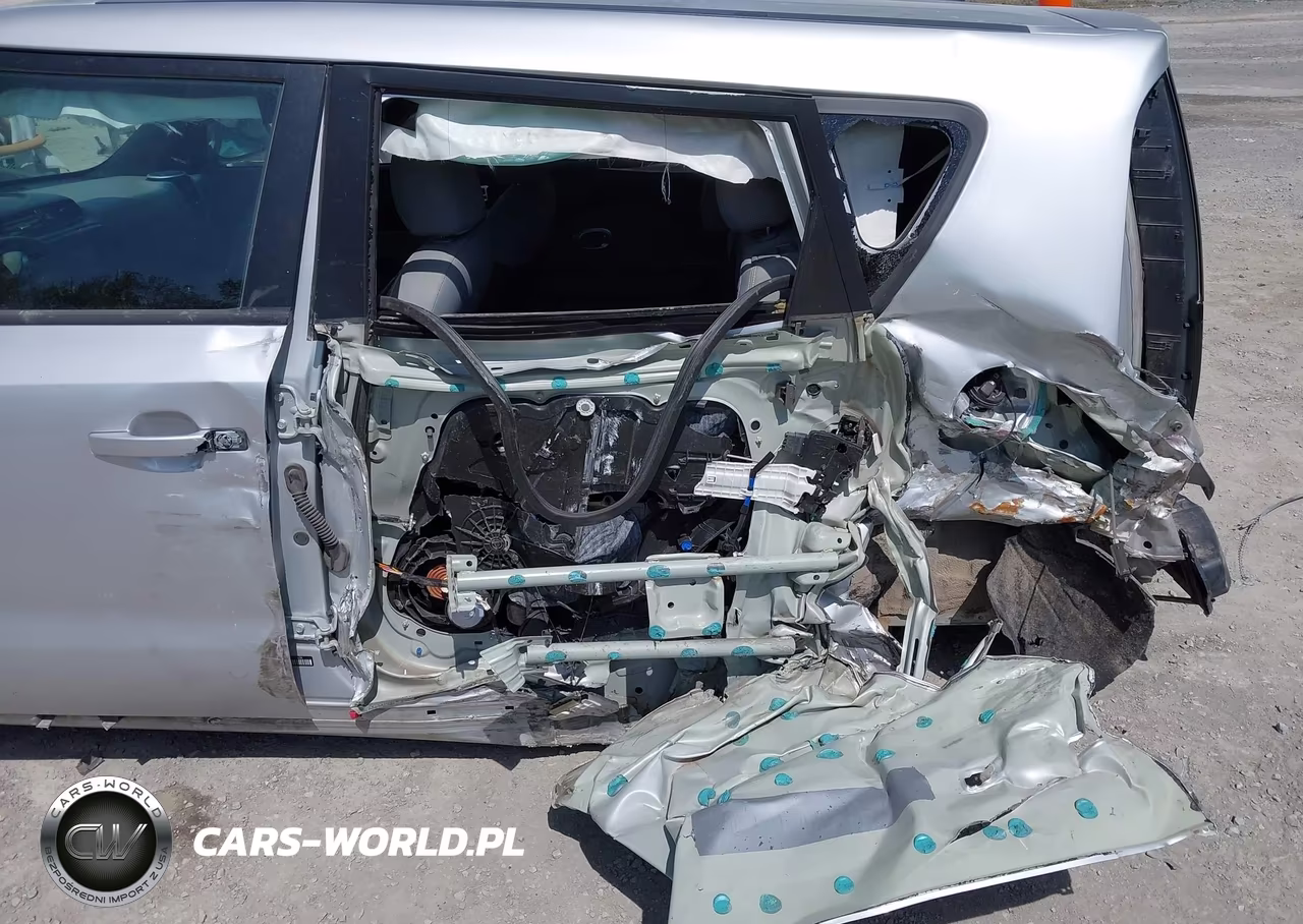 2016 Kia Soul + VIN:KNDJP3A54G7824239 - 6