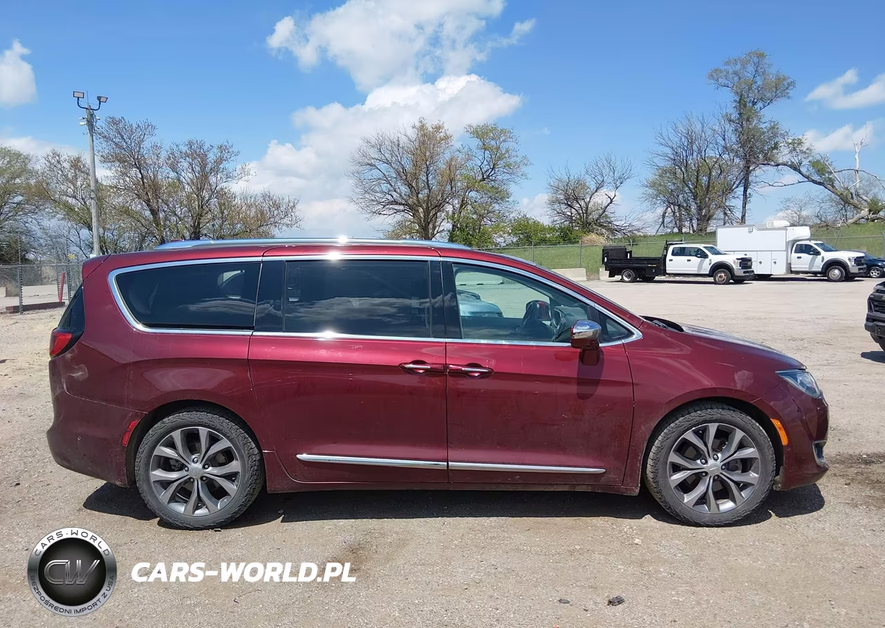 2018 Chrysler Pacifica Limited VIN:2C4RC1GG7JR259907 - 14