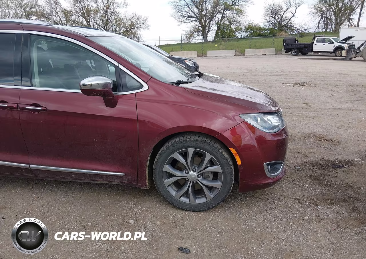 2018 Chrysler Pacifica Limited VIN:2C4RC1GG7JR259907 - 20
