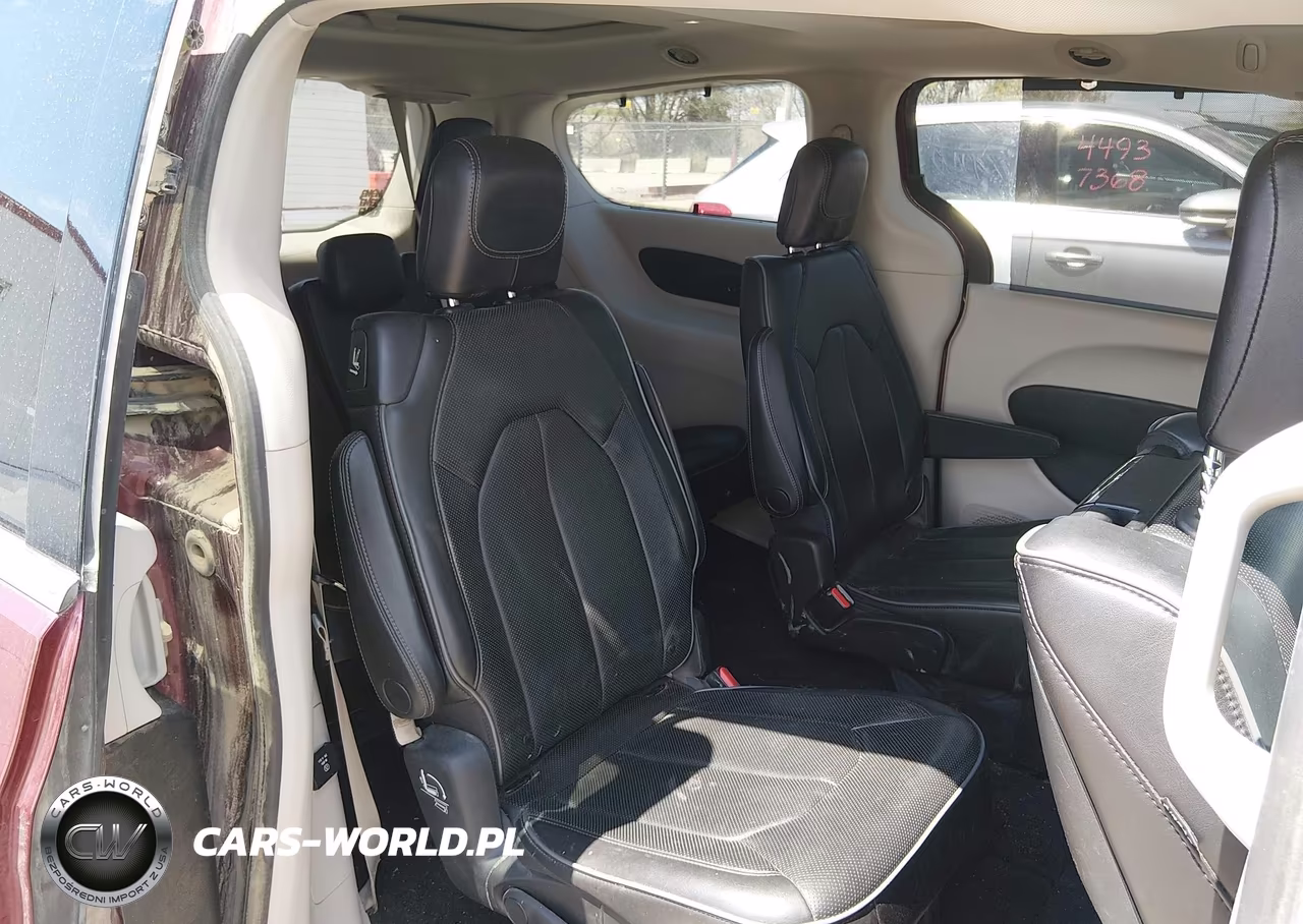 2018 Chrysler Pacifica Limited VIN:2C4RC1GG7JR259907 - 8