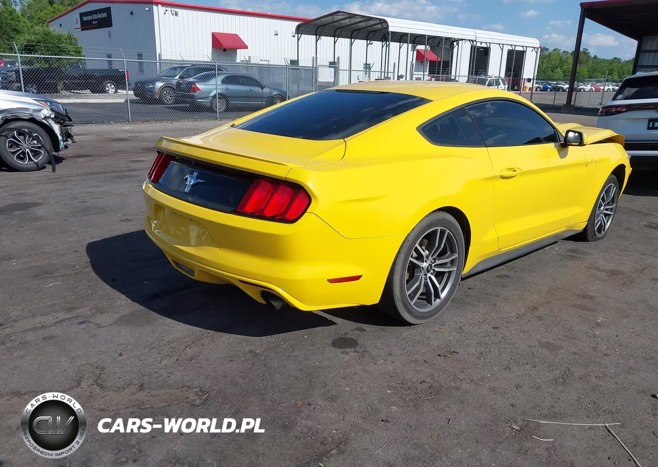 2015 Ford Mustang V6 VIN:1FA6P8AM9F5352792 - 4