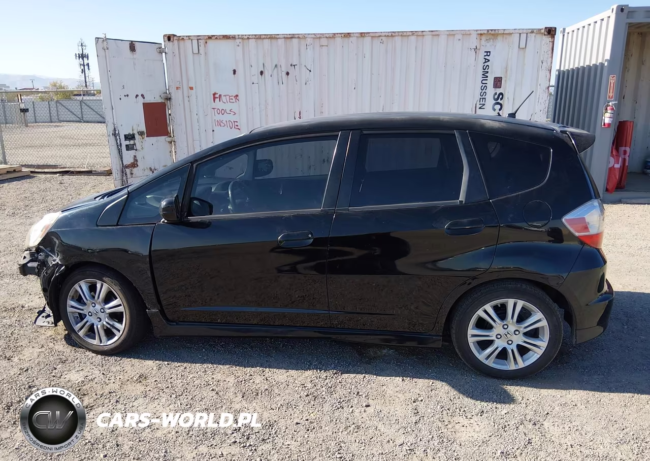 2011 Honda Fit Sport VIN:JHMGE8H51BC011538 - 15