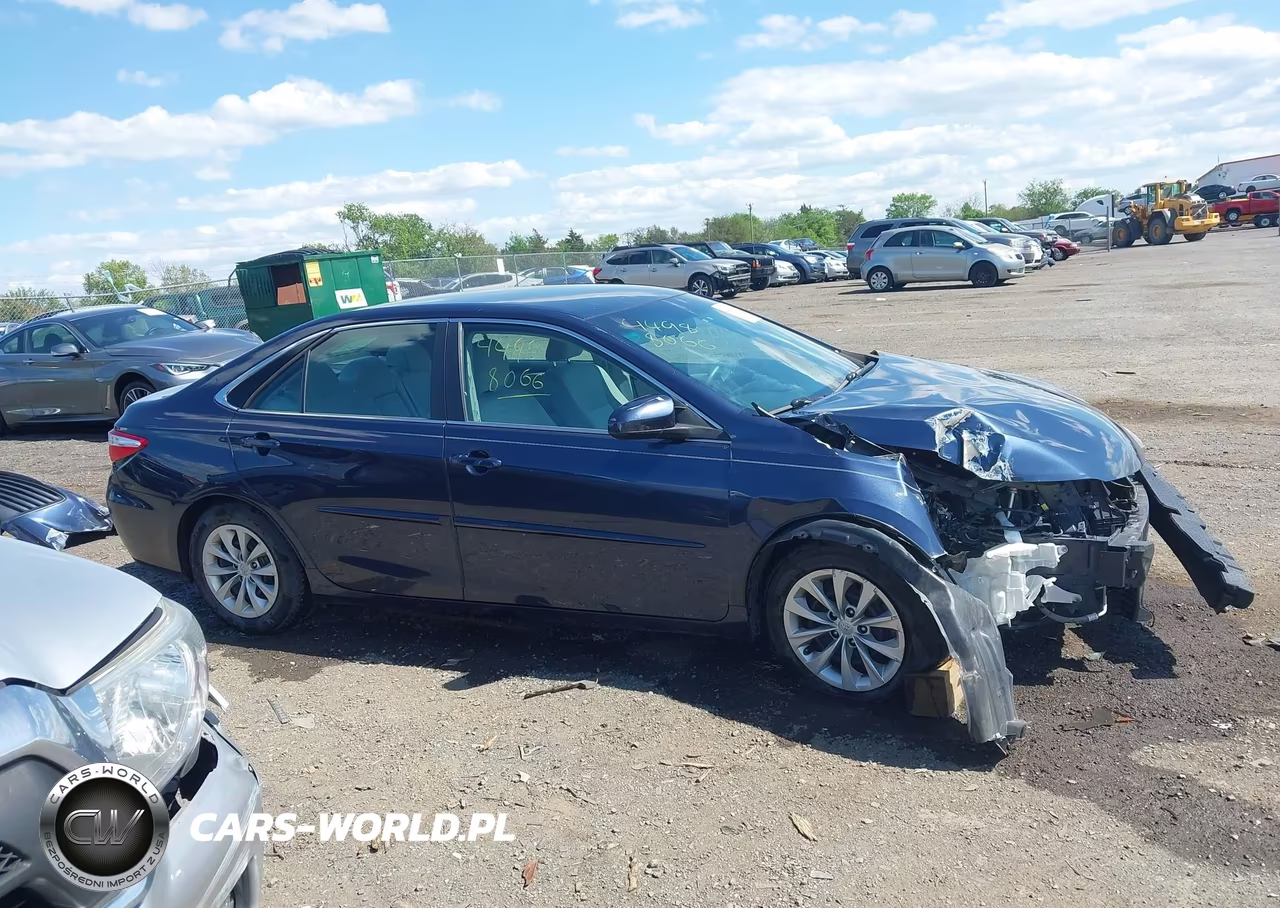 2016 Toyota Camry Le VIN:4T4BF1FK4GR527338 - 14