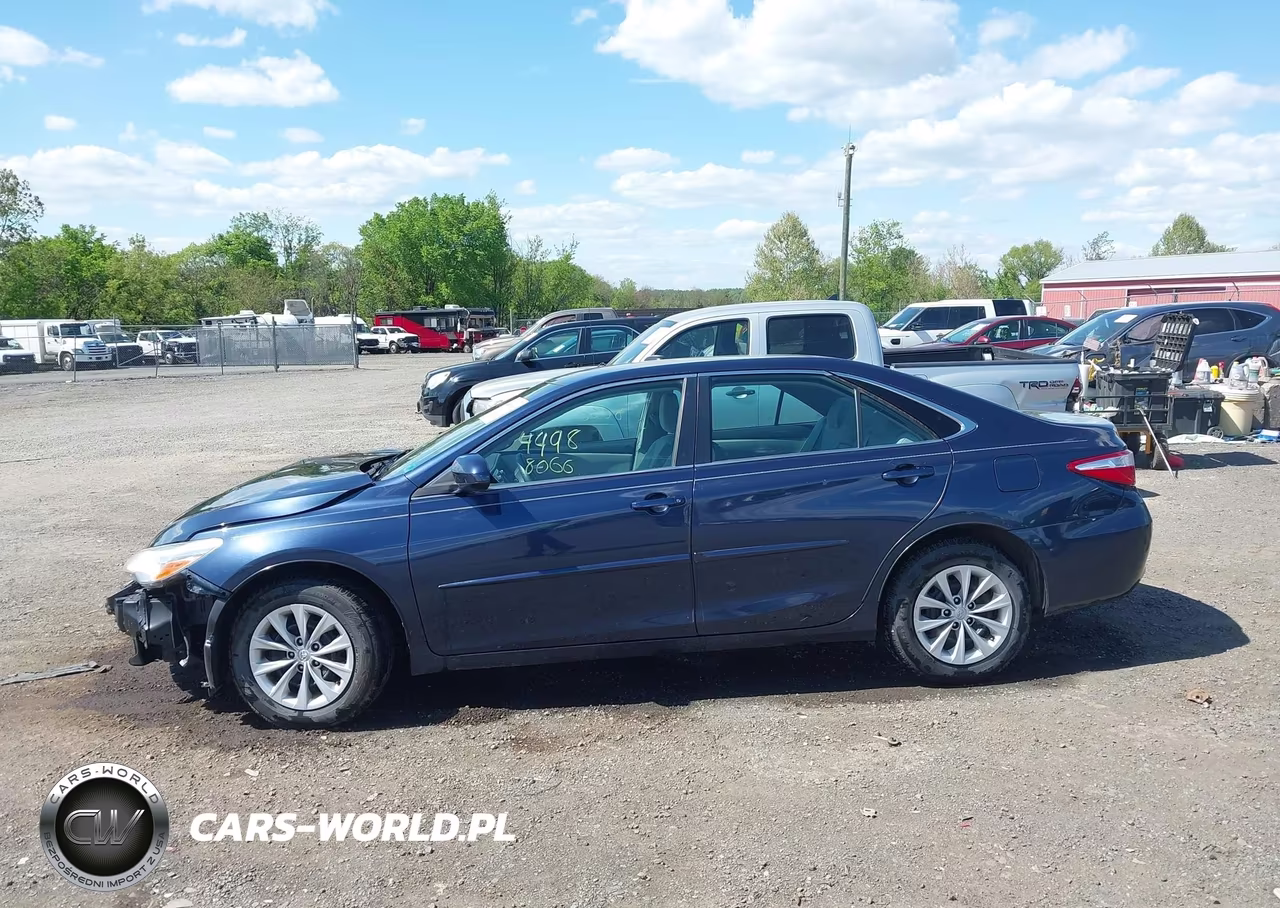 2016 Toyota Camry Le VIN:4T4BF1FK4GR527338 - 15