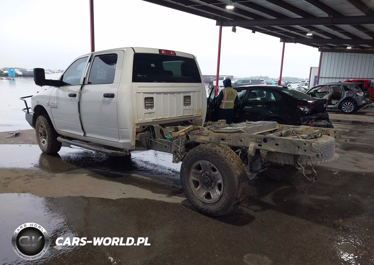 2018 Ram 2500 Tradesman 4X4 8' Box VIN:3C6UR5HL7JG295993 - 3