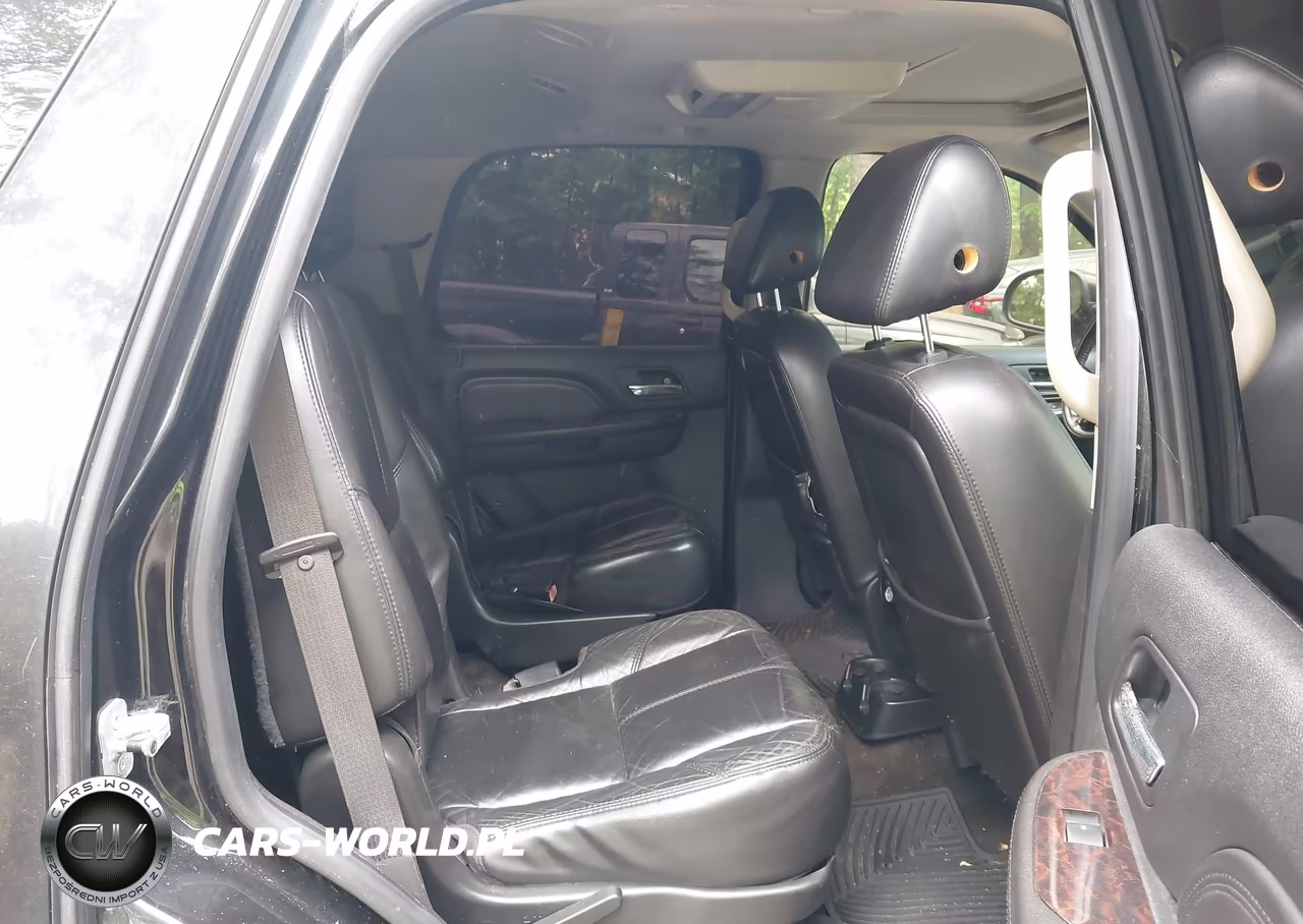 2007 GMC Yukon Denali VIN:1GKFK63887J360862 - 8