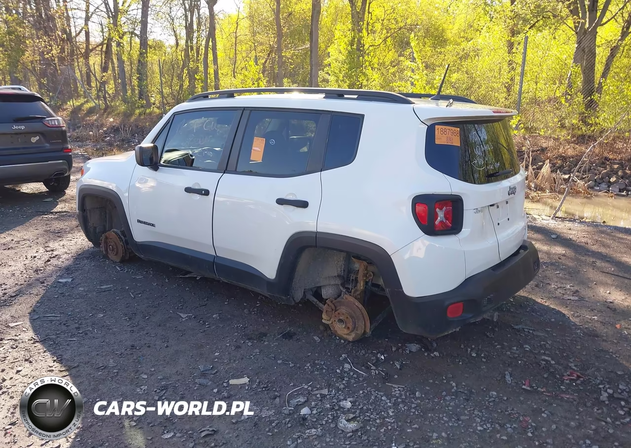 2016 Jeep Renegade Sport VIN:ZACCJAAW3GPE32802 - 3