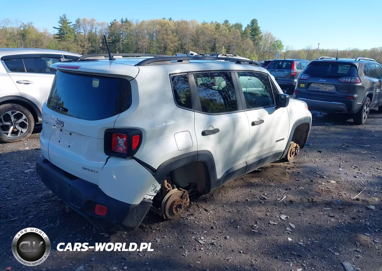 2016 Jeep Renegade Sport VIN:ZACCJAAW3GPE32802 - 4