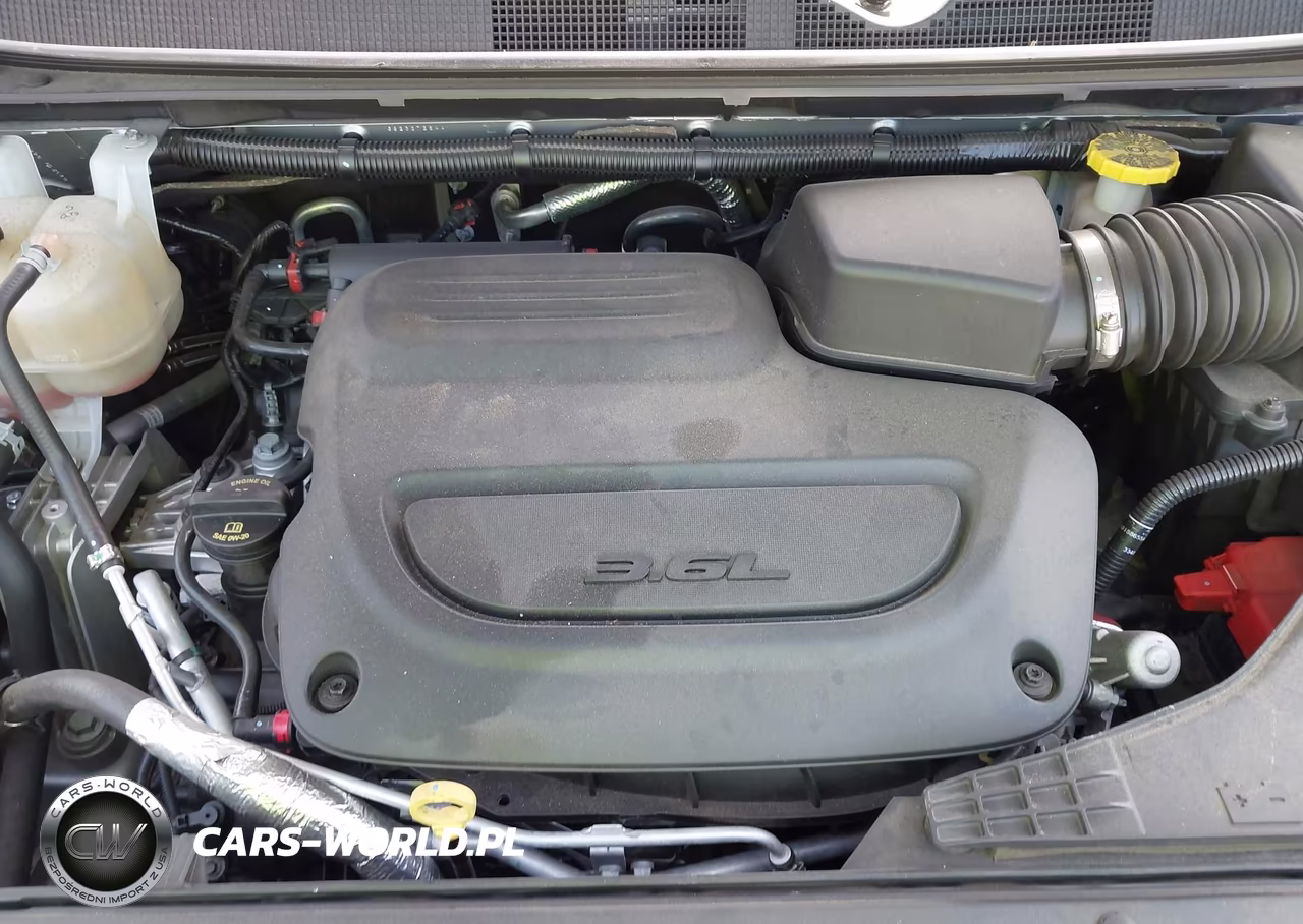 2019 Chrysler Pacifica Touring L Plus VIN:2C4RC1EGXKR629798 - 10