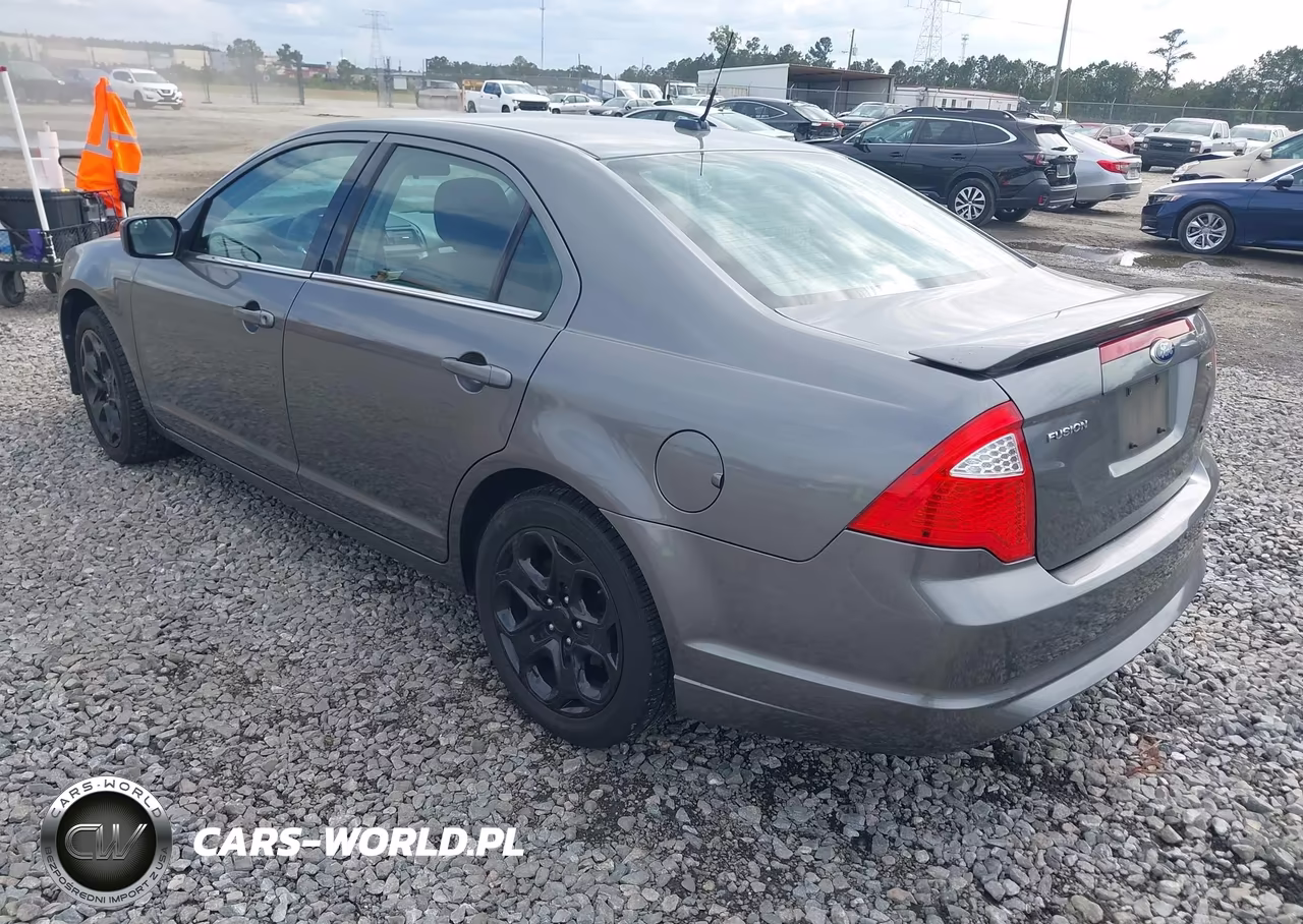 2011 Ford Fusion Se VIN:3FAHP0HA5BR143031 - 3
