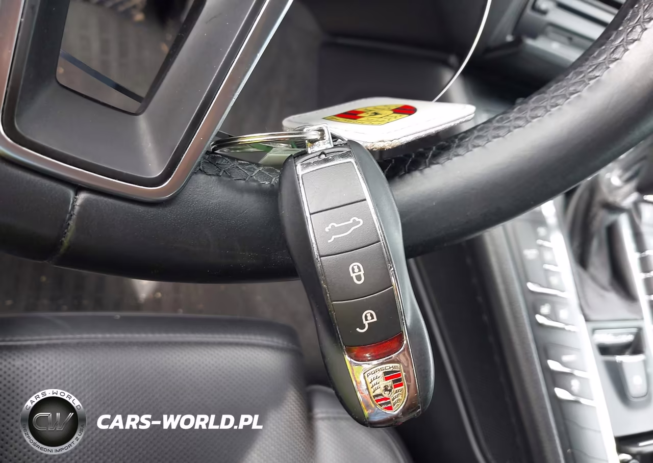 2018 Porsche Macan VIN:WP1AA2A52JLB00932 - 11
