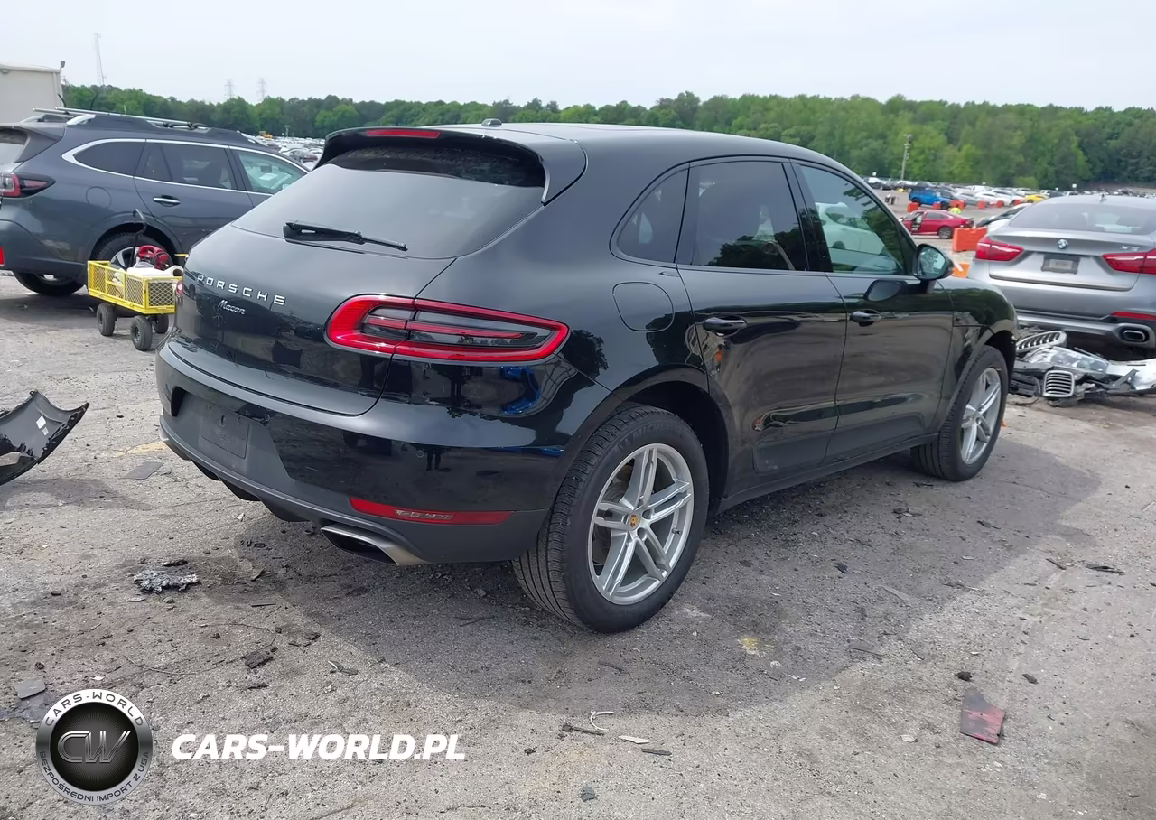 2018 Porsche Macan VIN:WP1AA2A52JLB00932 - 4