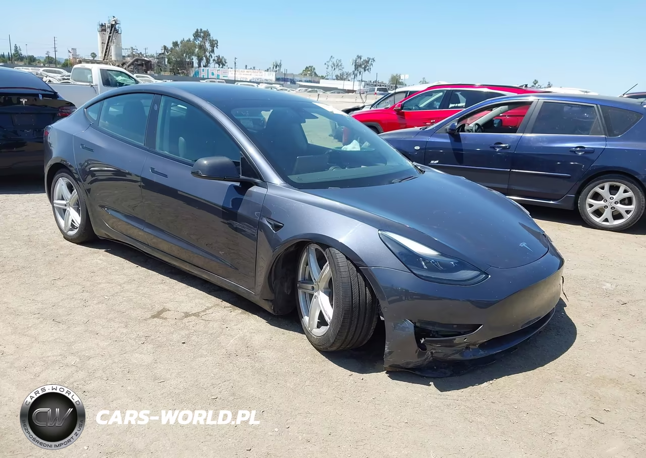 2021 Tesla Model 3 Standard Range Plus Rear-Wheel Drive – zdjęcie 1 z 15