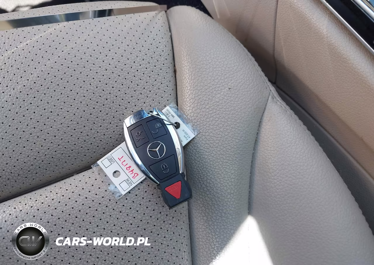 2018 Mercedes-Benz C 300 4Matic VIN:WDDWF4KB4JR312436 - 11