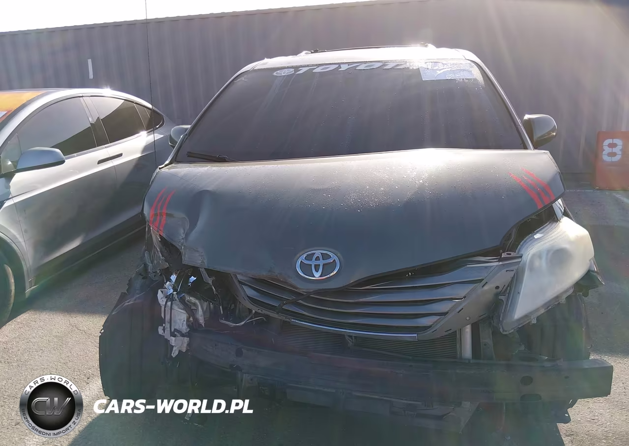2011 Toyota Sienna Xle V6 VIN:5TDYK3DCXBS062198 - 12