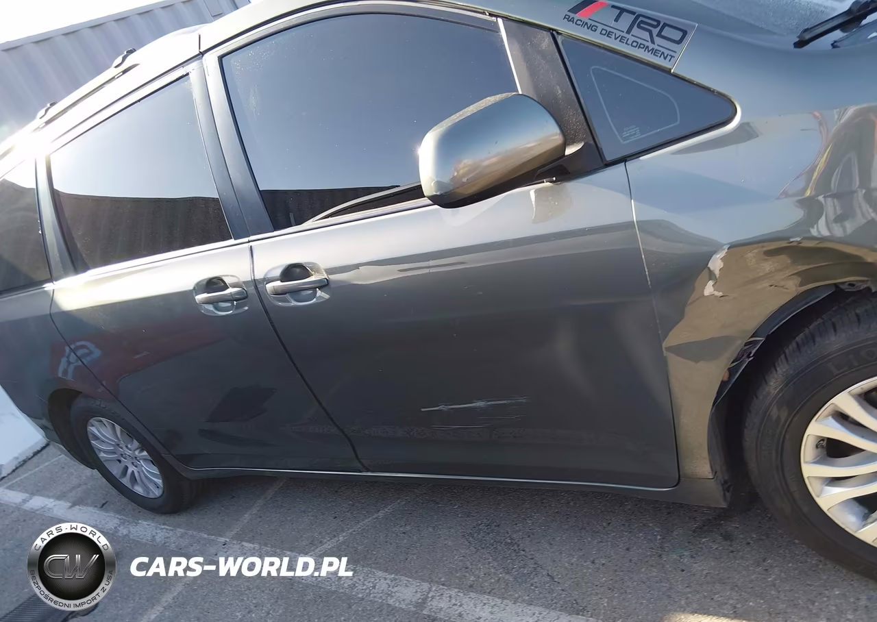 2011 Toyota Sienna Xle V6 VIN:5TDYK3DCXBS062198 - 13