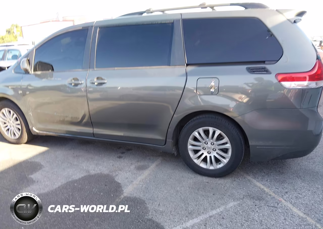 2011 Toyota Sienna Xle V6 VIN:5TDYK3DCXBS062198 - 14