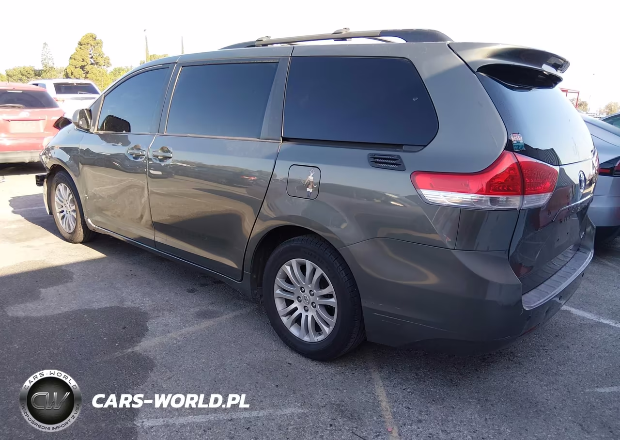 2011 Toyota Sienna Xle V6 VIN:5TDYK3DCXBS062198 - 3