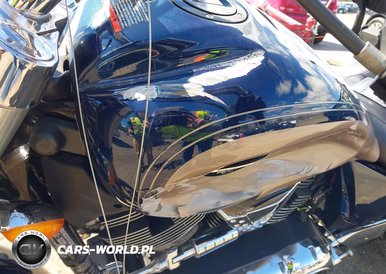 2010 Victory Motorcycles Kingpin VIN:5VPCB26D6A3001152 - 15