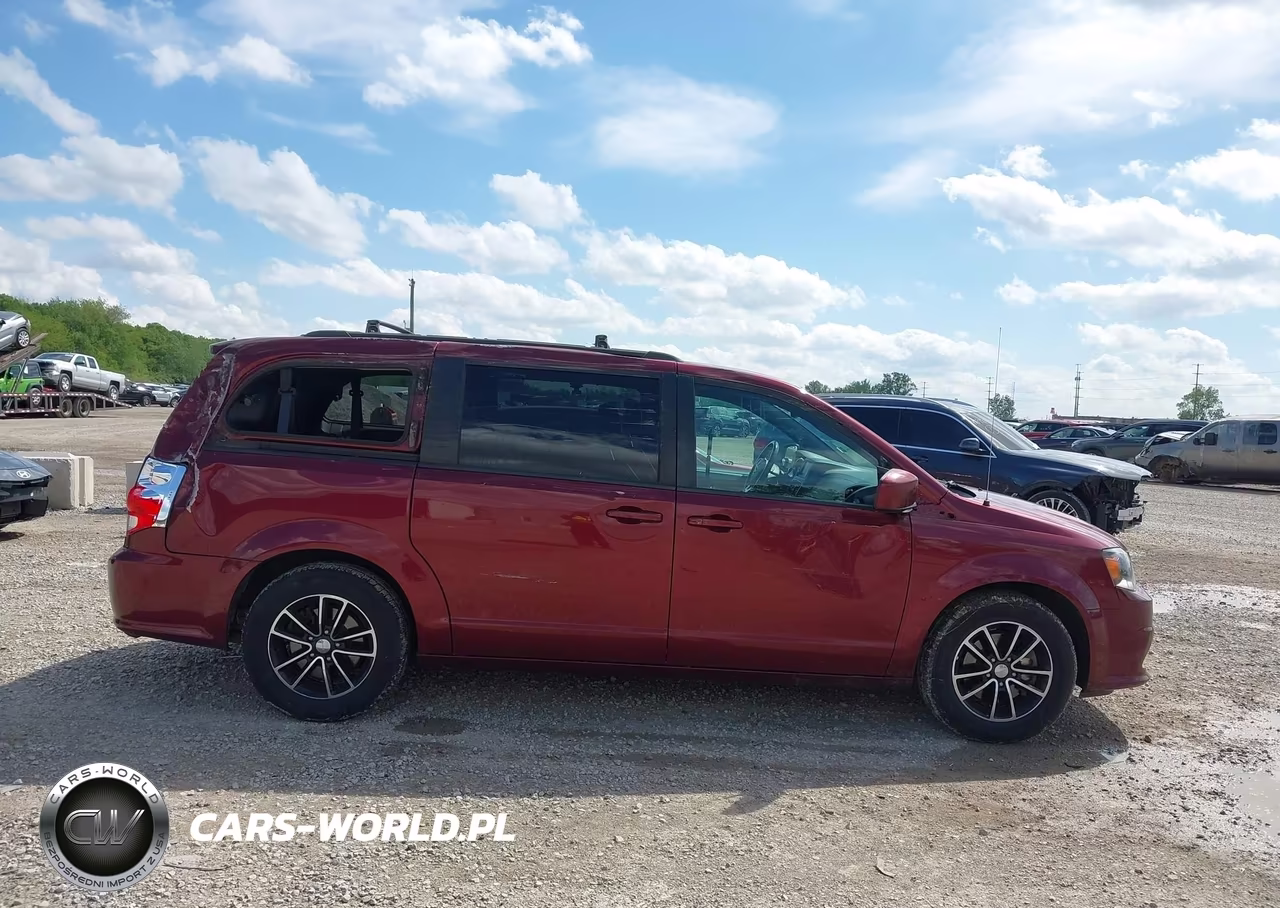 2018 Dodge Grand Caravan Gt VIN:2C4RDGEG5JR342058 - 14