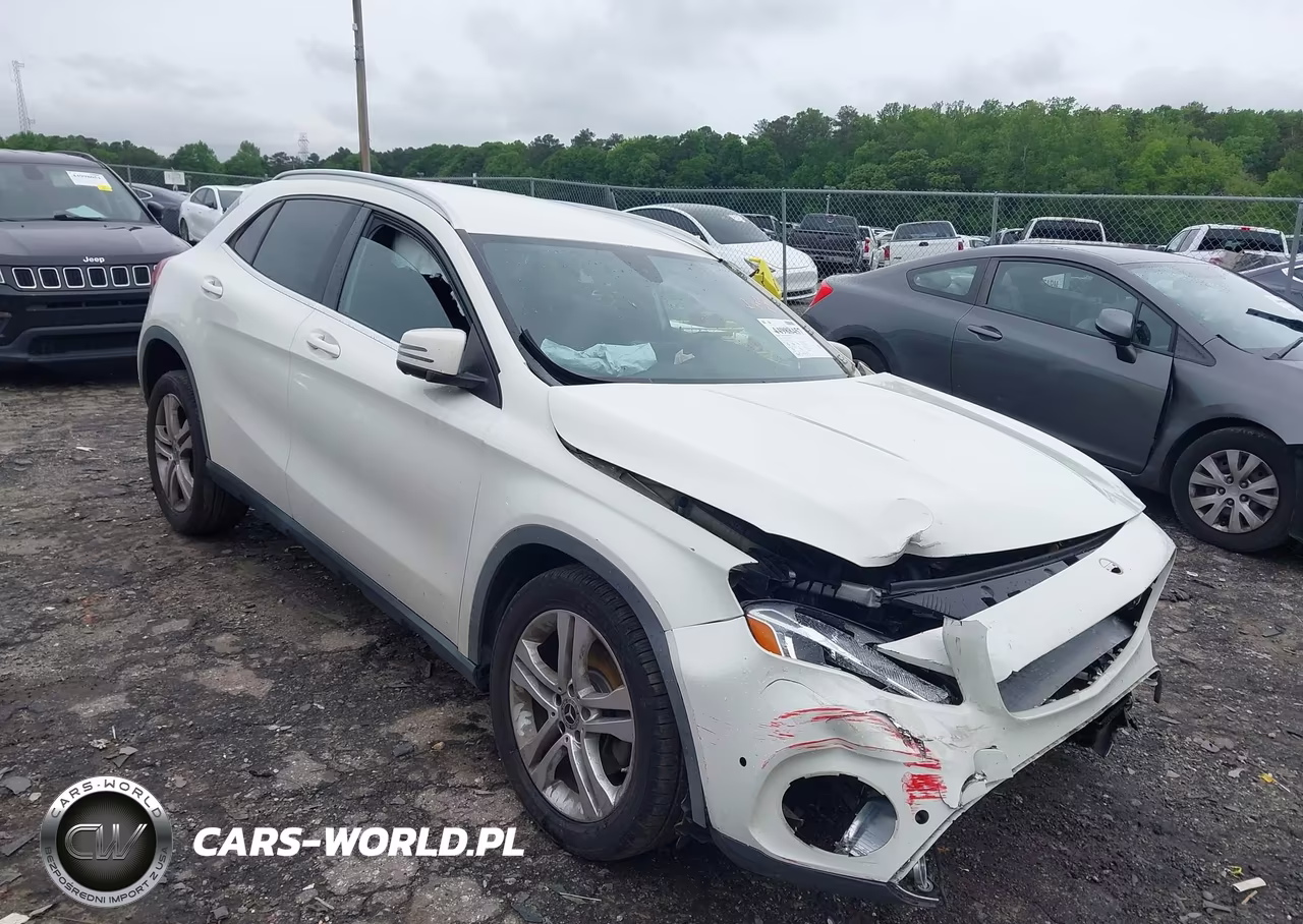2018 Mercedes-Benz Gla 250 4Matic – zdjęcie 1 z 17