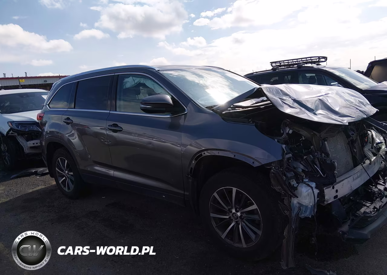2019 Toyota Highlander Xle VIN:5TDJZRFH0KS625140 - 14