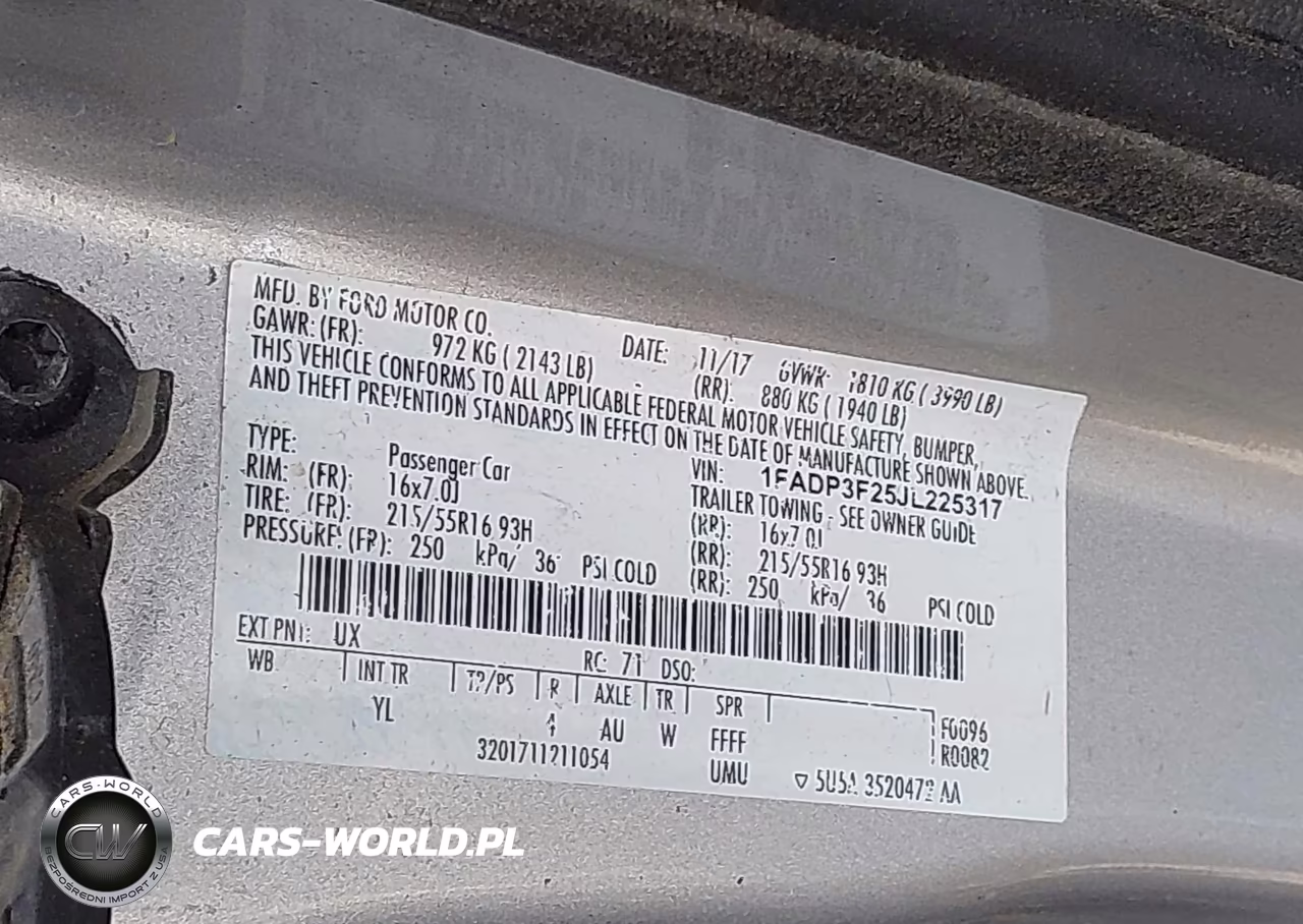2018 Ford Focus Se VIN:1FADP3F25JL225317 - 9
