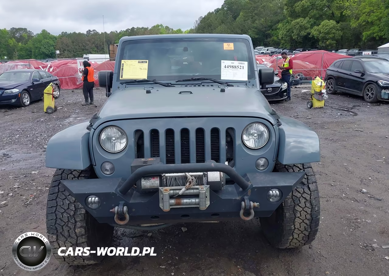 2015 Jeep Wrangler Unlimited Sahara VIN:1C4HJWEG3FL528440 - 12