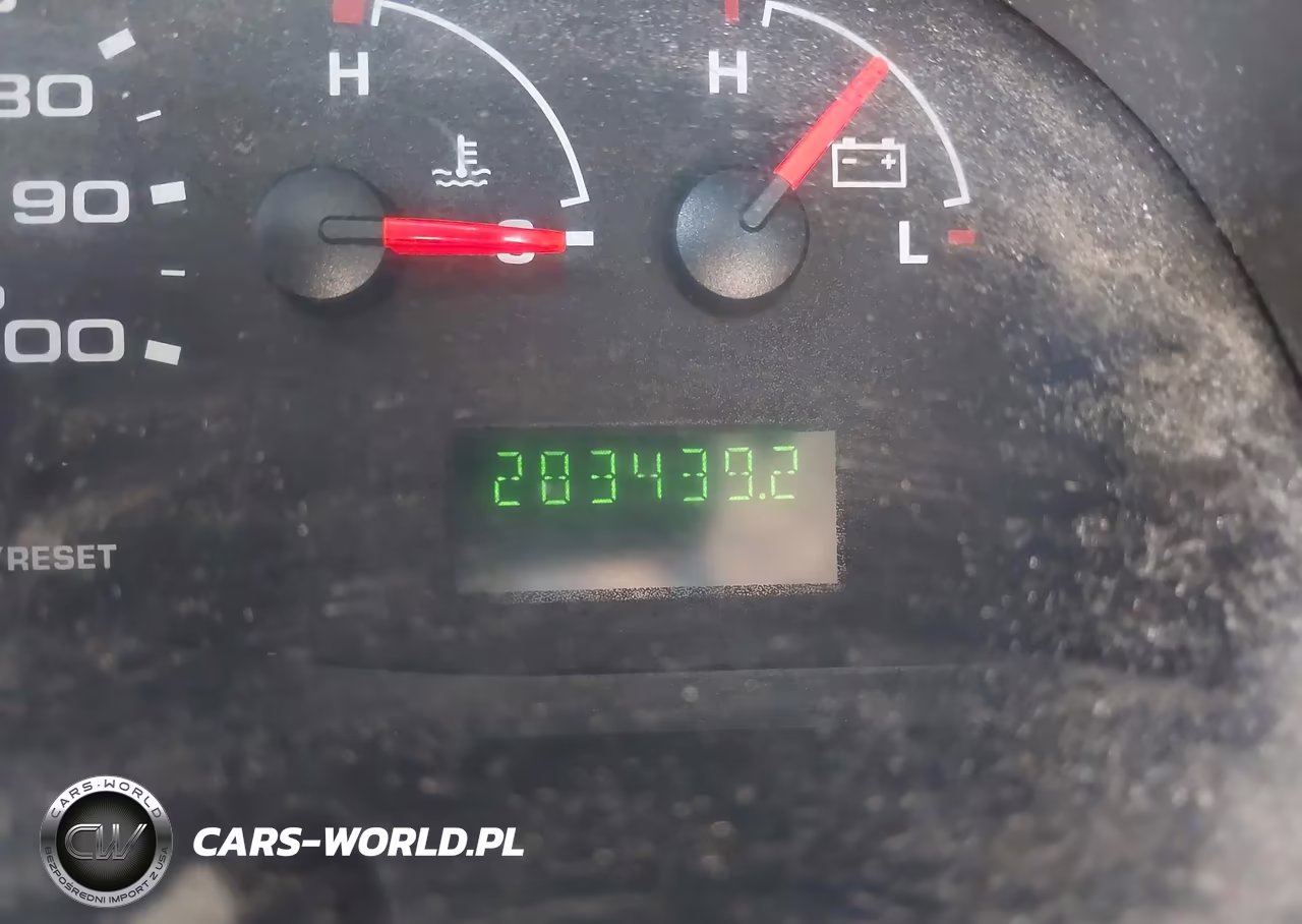 2005 Ford E-150 Chateau-Xl-Xlt VIN:1FMRE11L75HB18882 - 15